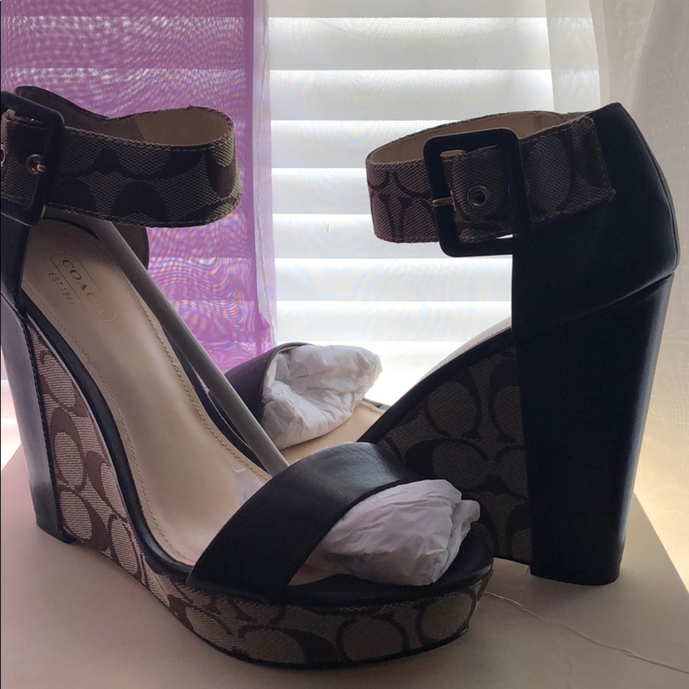 Wedges (heels )